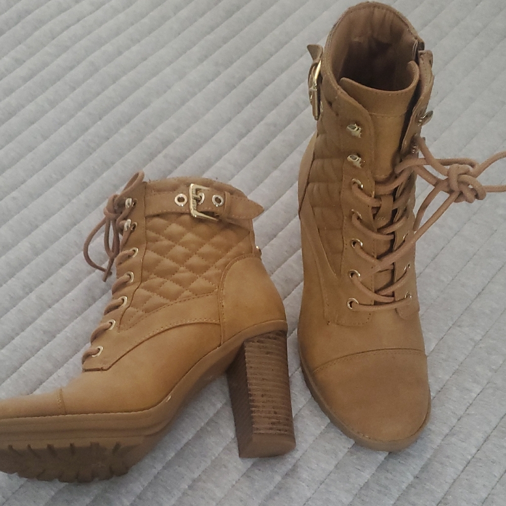 Stylish Tan Lace-Up Boots